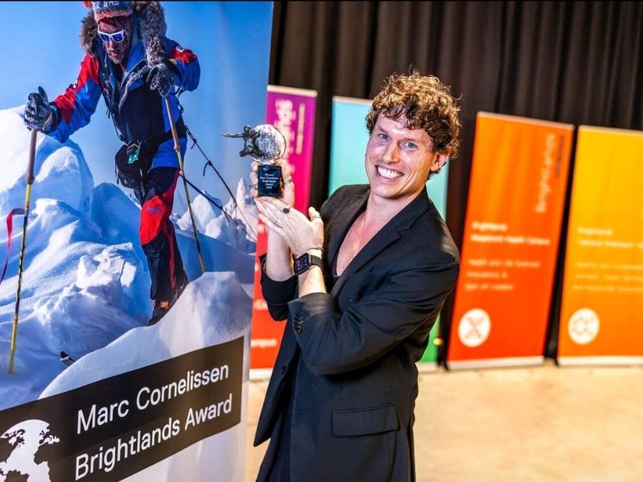 Milan Meyberg receiving the Marc Cornelissen Brightlands Award